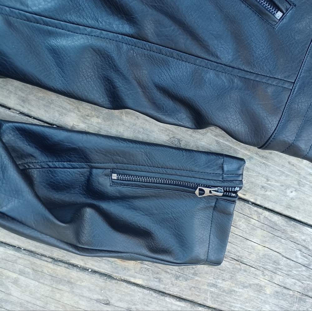 Torrid Leather Jacket - Picture 4 of 8